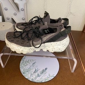 Womens Nike space hippie workout shoes